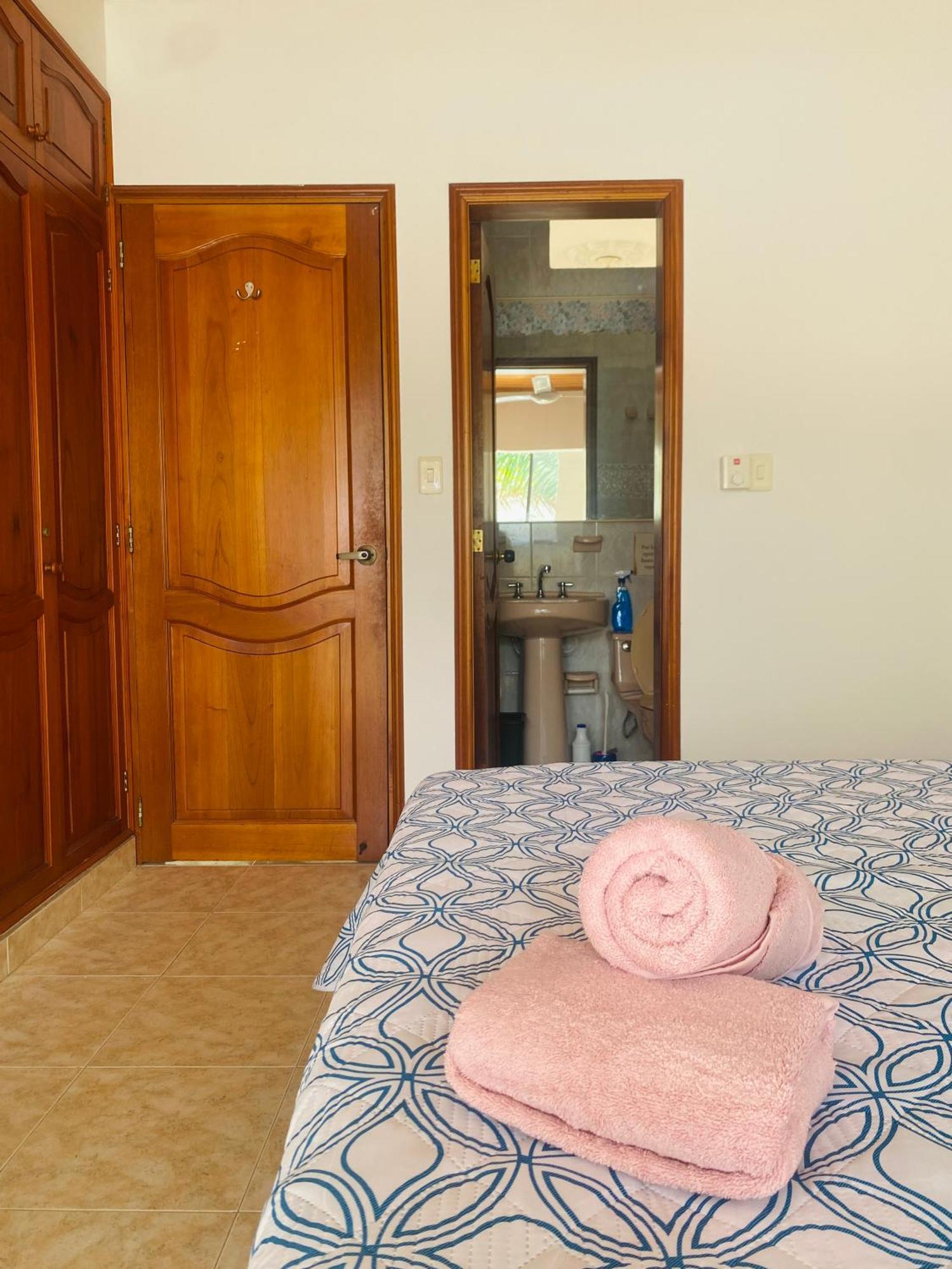 Hostel Cerca Al Centro Historico Cartagena Εξωτερικό φωτογραφία