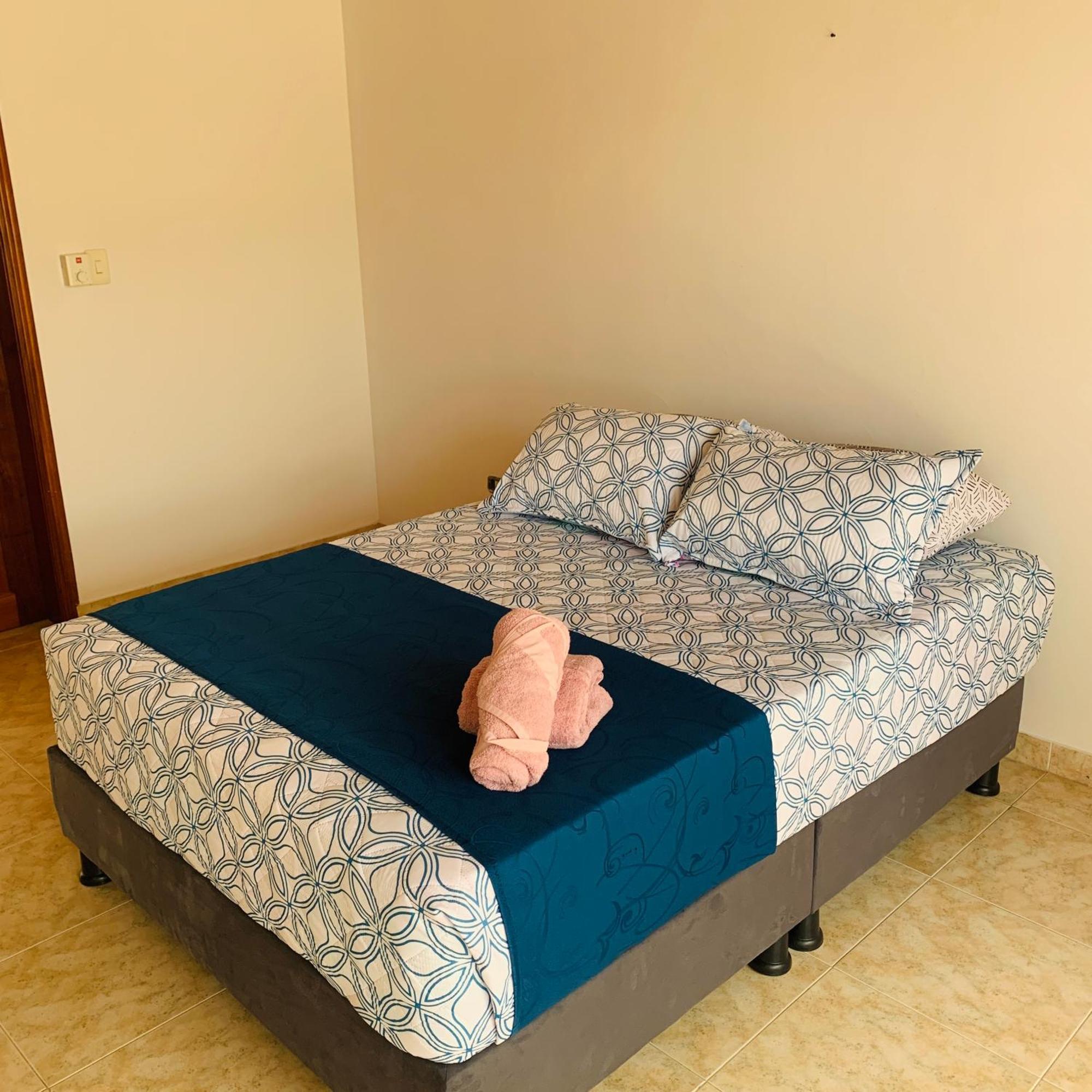 Hostel Cerca Al Centro Historico Cartagena Εξωτερικό φωτογραφία