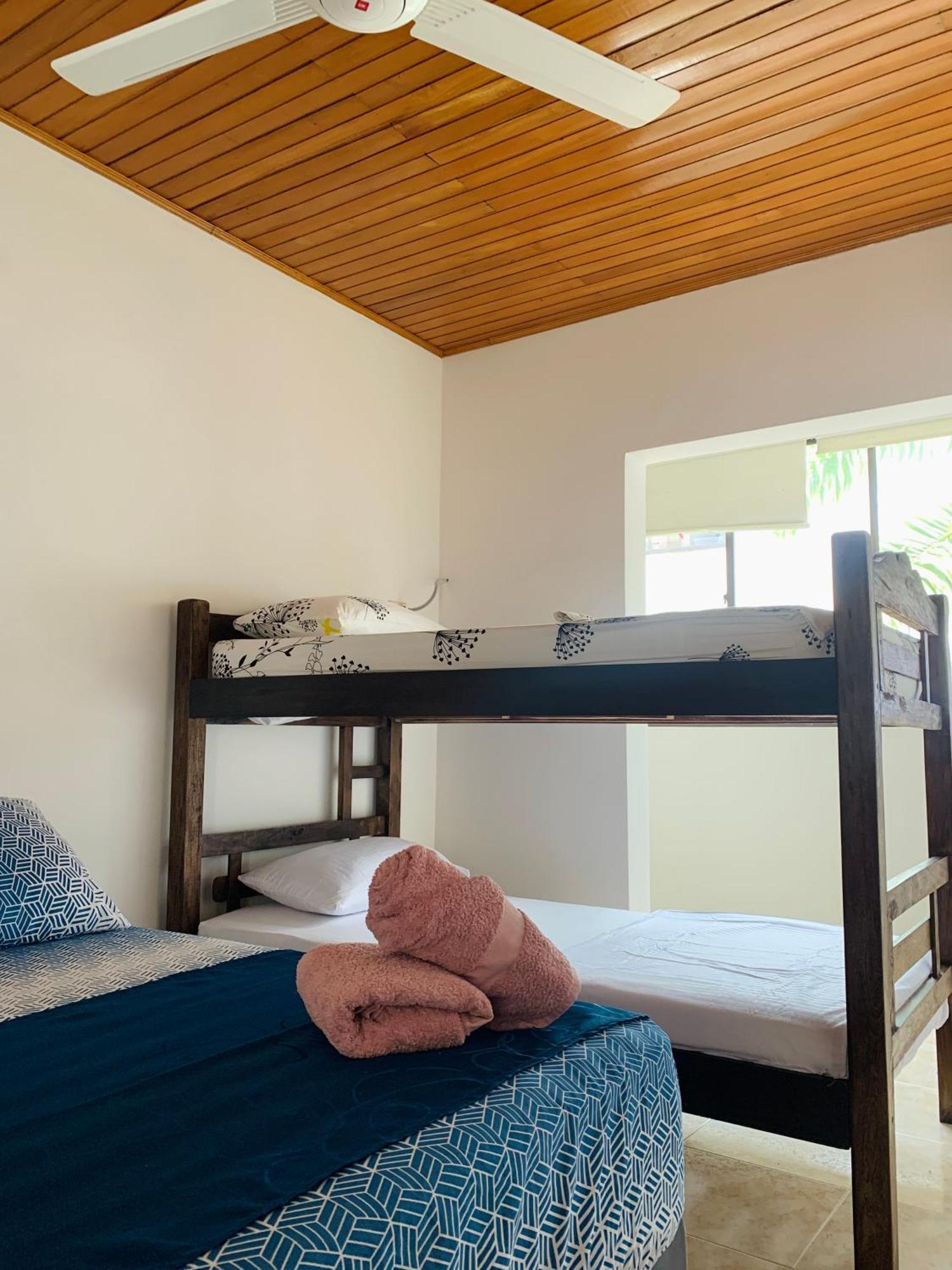 Hostel Cerca Al Centro Historico Cartagena Εξωτερικό φωτογραφία