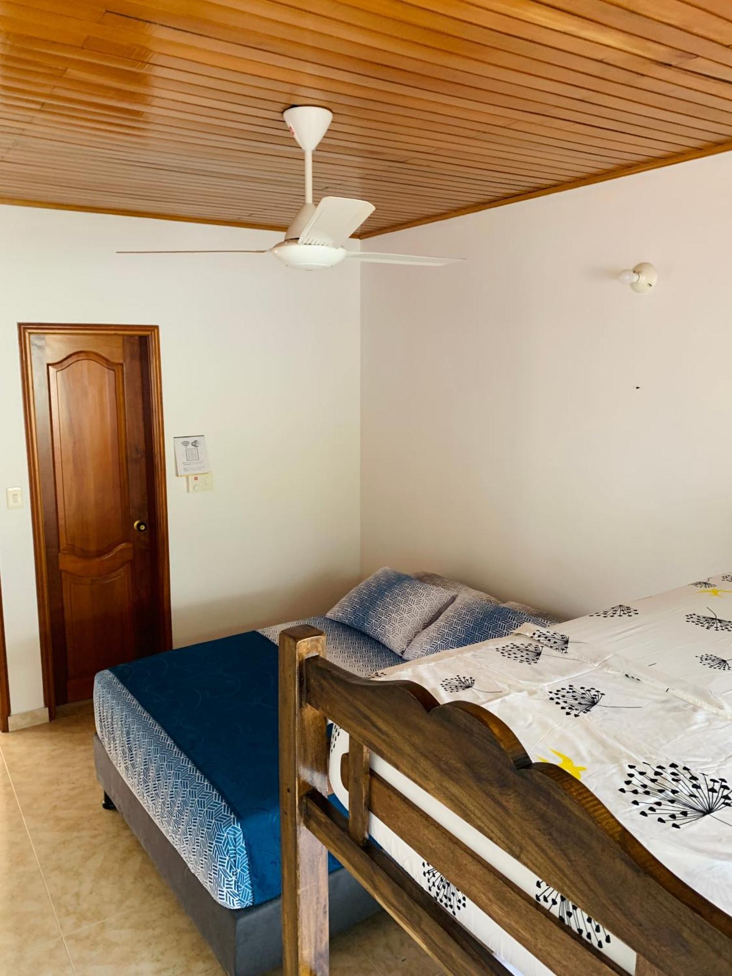 Hostel Cerca Al Centro Historico Cartagena Εξωτερικό φωτογραφία