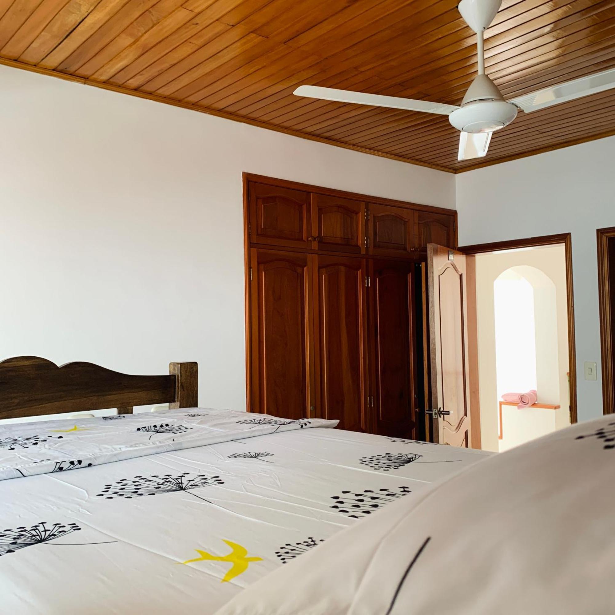 Hostel Cerca Al Centro Historico Cartagena Εξωτερικό φωτογραφία